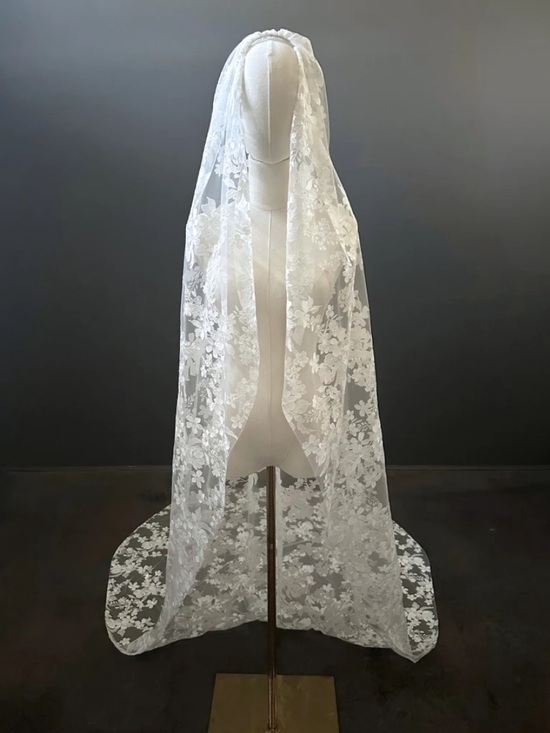 Sara Gabriel Accessories - Sara Gabriel Micaela Lace Veil in Natural/Ivory